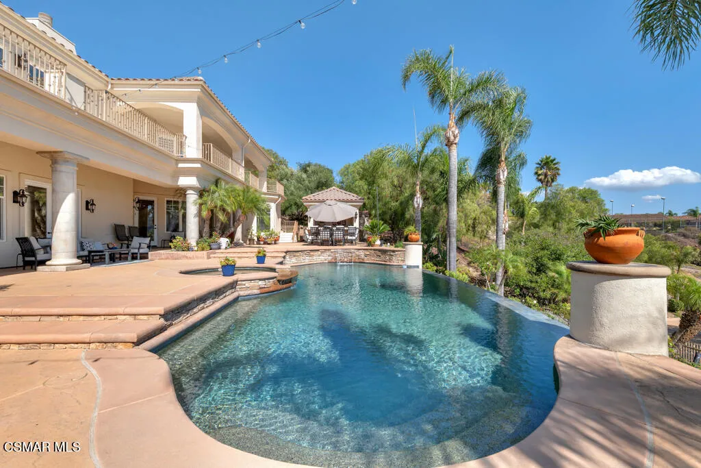 1100 N Country Club Drive, Simi Valley, California 93065 home-pic-52