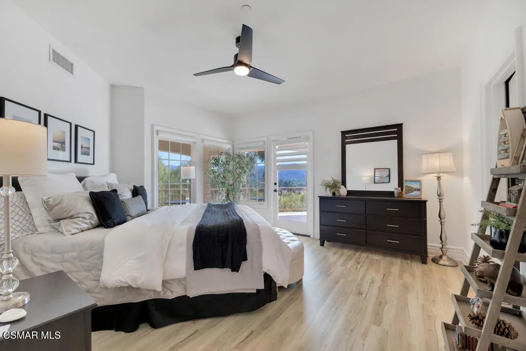 1100 N Country Club Drive, Simi Valley, California 93065 home-pic-64