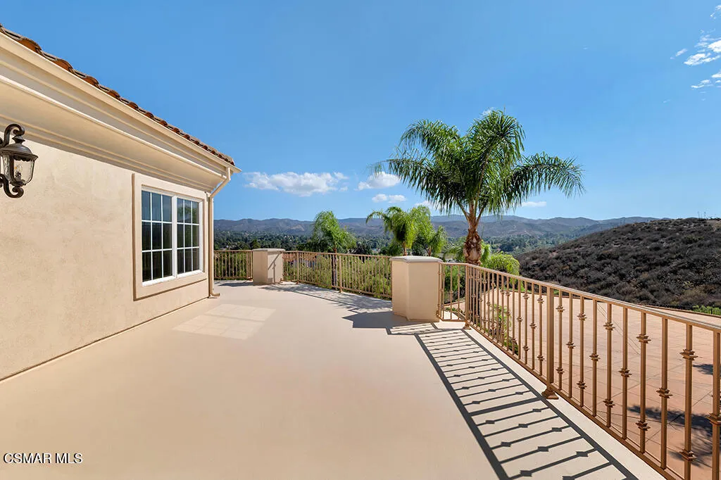 1100 N Country Club Drive, Simi Valley, California 93065 home-pic-79