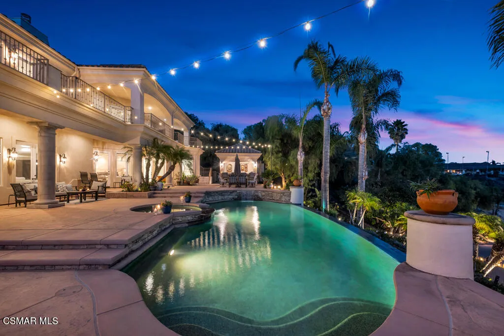 1100 N Country Club Drive, Simi Valley, California 93065 home-pic-2