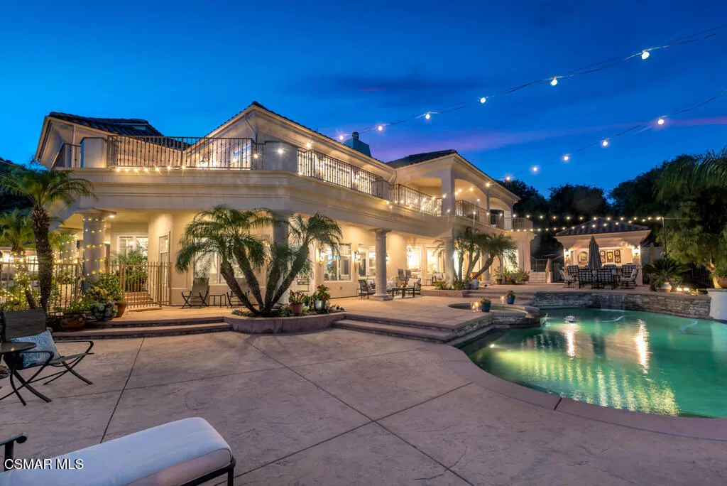 1100 N Country Club Drive, Simi Valley, California 93065 home-pic-3