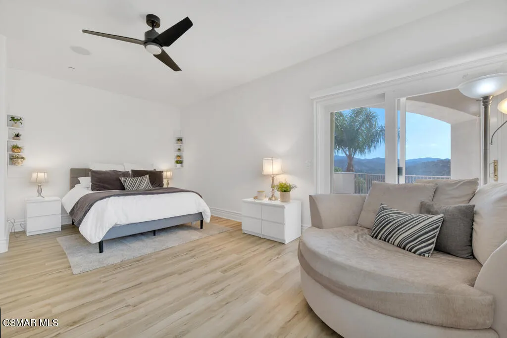 1100 N Country Club Drive, Simi Valley, California 93065 home-pic-74