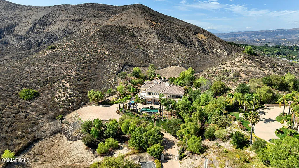 1100 N Country Club Drive, Simi Valley, California 93065 home-pic-91