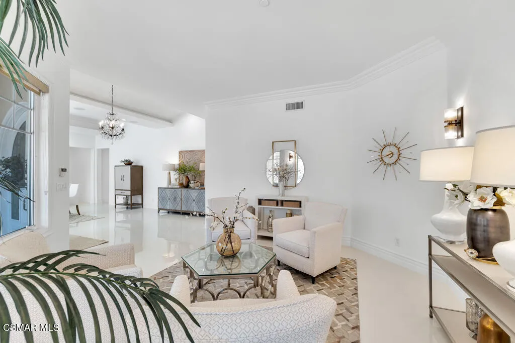 1100 N Country Club Drive, Simi Valley, California 93065 home-pic-31