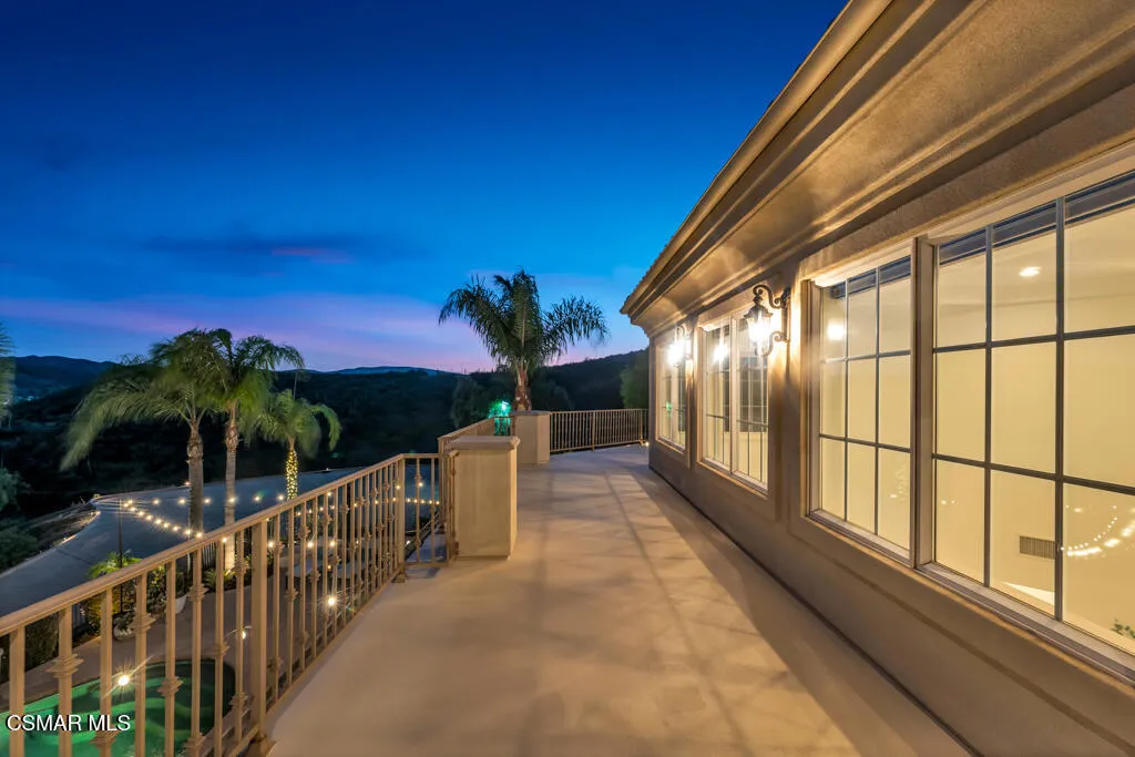 1100 N Country Club Drive, Simi Valley, California 93065 home-pic-60