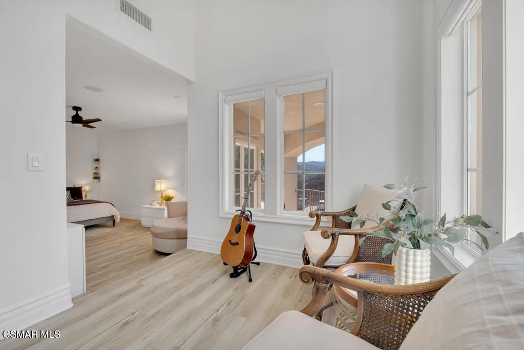 1100 N Country Club Drive, Simi Valley, California 93065 home-pic-73