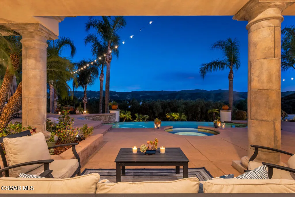 1100 N Country Club Drive, Simi Valley, California 93065 home-pic-7