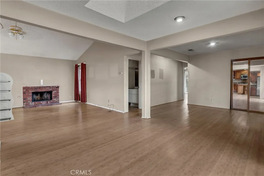 28955 Lillyglen Dr, Canyon Country, California 91387 home-pic-21