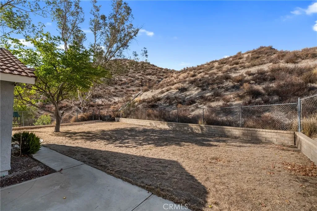 28955 Lillyglen Dr, Canyon Country, California 91387 home-pic-36