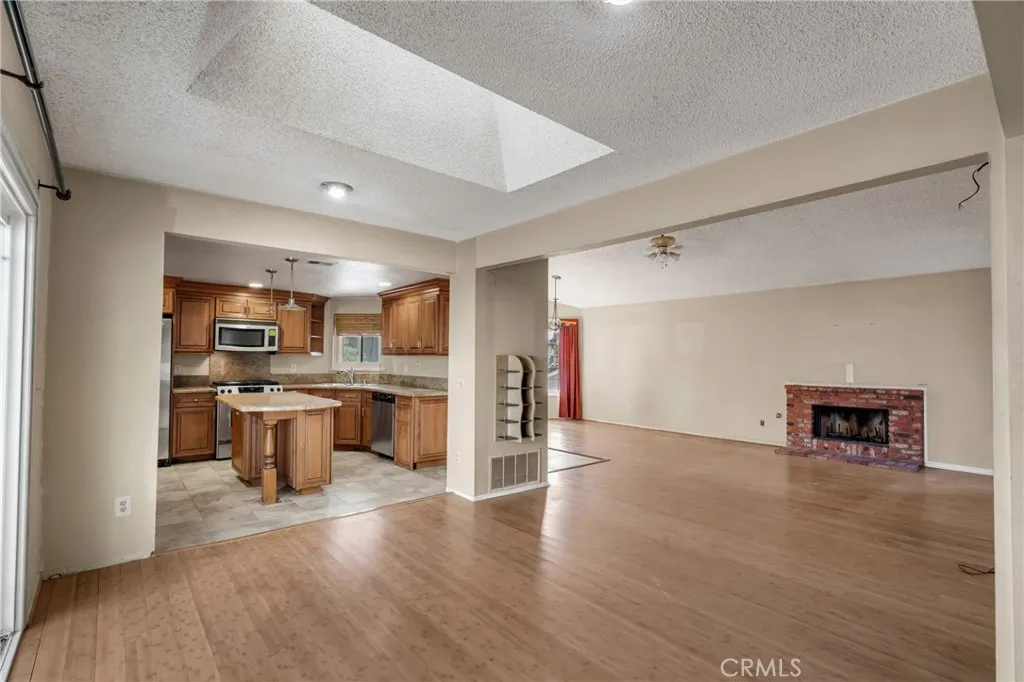28955 Lillyglen Dr, Canyon Country, California 91387 home-pic-15