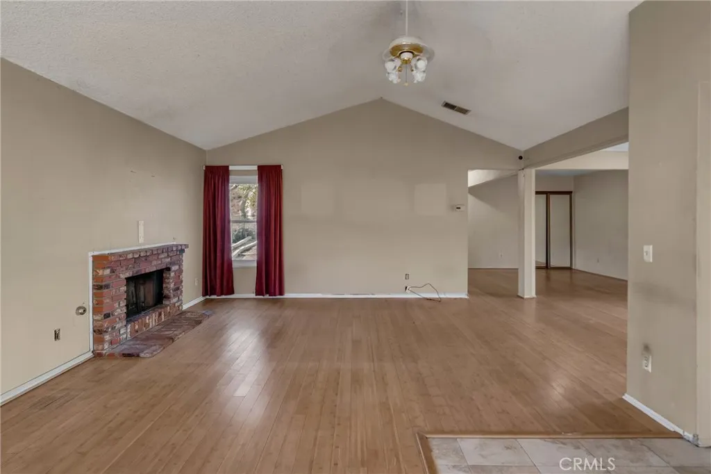 28955 Lillyglen Dr, Canyon Country, California 91387 home-pic-6