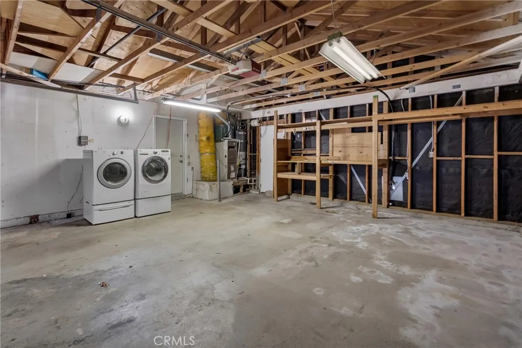 28955 Lillyglen Dr, Canyon Country, California 91387 home-pic-32