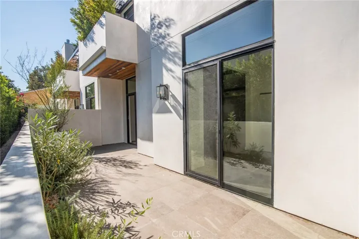 812 Huntley Drive Unit#104 104, West Hollywood, California 90069