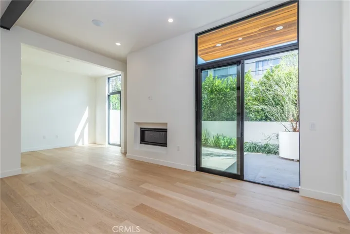 812 Huntley Drive Unit#104 104, West Hollywood, California 90069