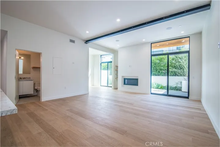 812 Huntley Drive Unit#104 104, West Hollywood, California 90069