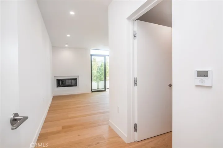 812 Huntley Drive Unit#104 104, West Hollywood, California 90069