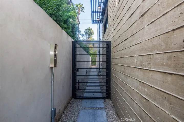 812 Huntley Drive Unit#104 104, West Hollywood, California 90069
