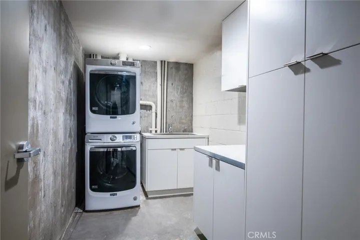 812 Huntley Drive Unit#104 104, West Hollywood, California 90069