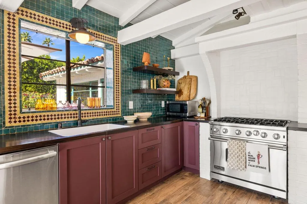 367 Tamarisk Road, Palm Springs, California 92262 home-pic-15