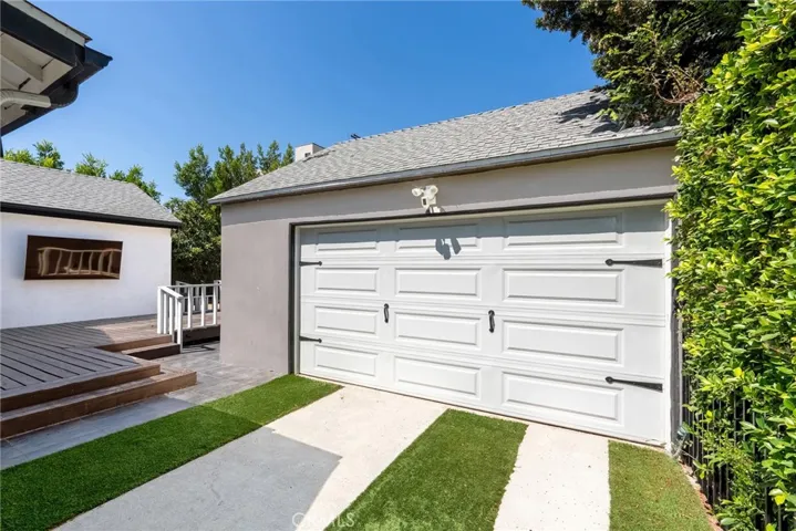 5619 Bellingham Ave, Valley Village, California 91607