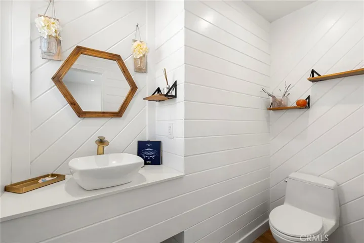 5619 Bellingham Ave, Valley Village, California 91607
