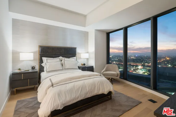 1200 S Figueroa Street E2005, Los Angeles, California 90015