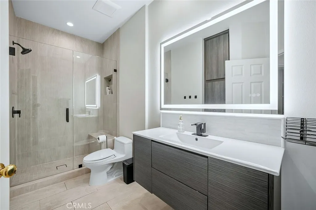 26481 La Scala, Laguna Hills, California 92653 home-pic-21