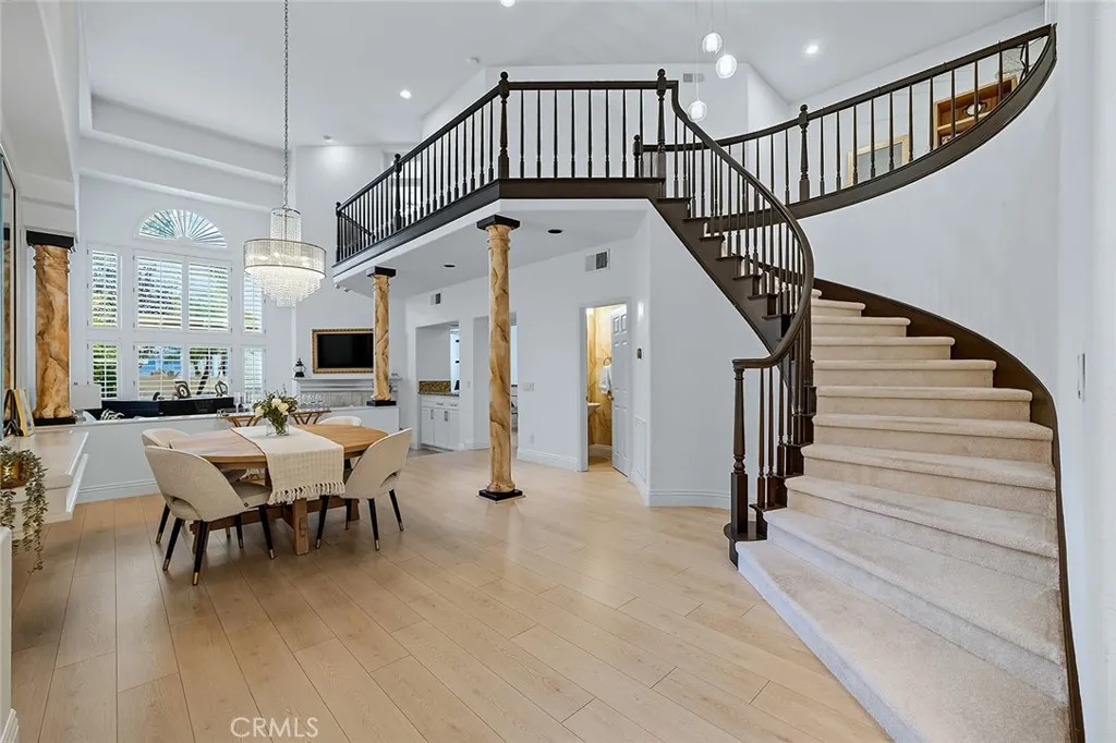26481 La Scala, Laguna Hills, California 92653 home-pic-1