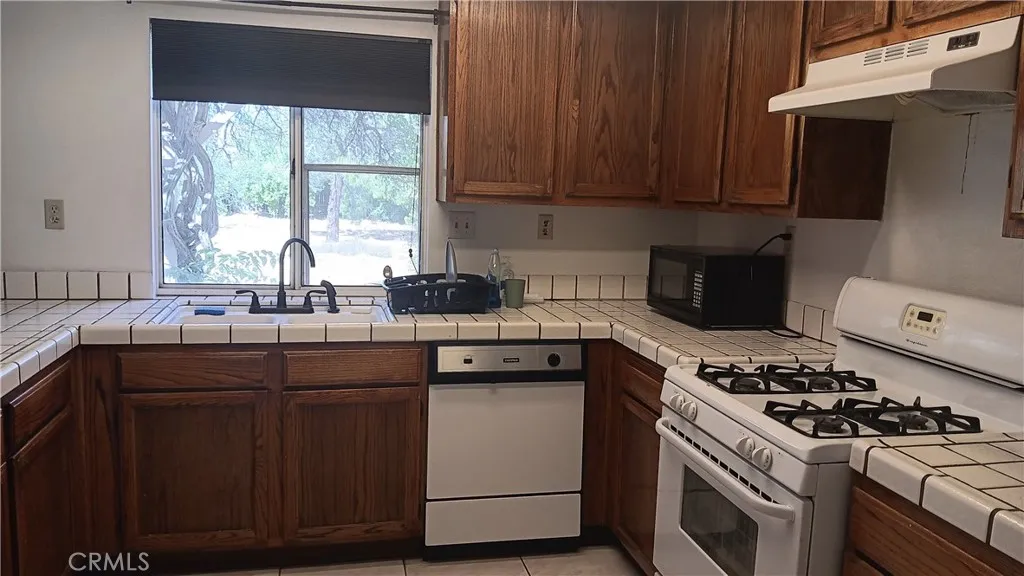 3759 Noll Drive, Palmdale, California 93550 home-pic-4
