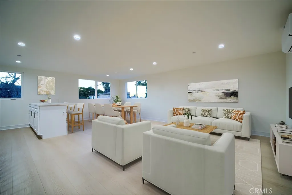 801 E 84th Place, Los Angeles, California 90001 home-pic-22
