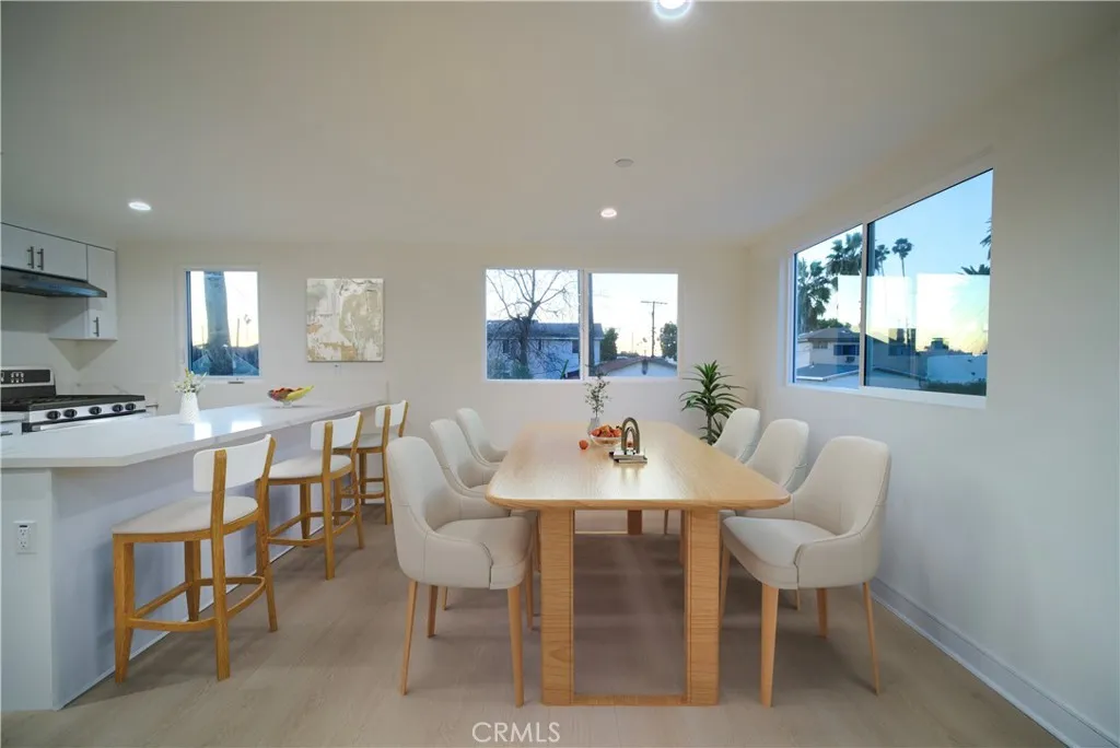 801 E 84th Place, Los Angeles, California 90001 home-pic-23