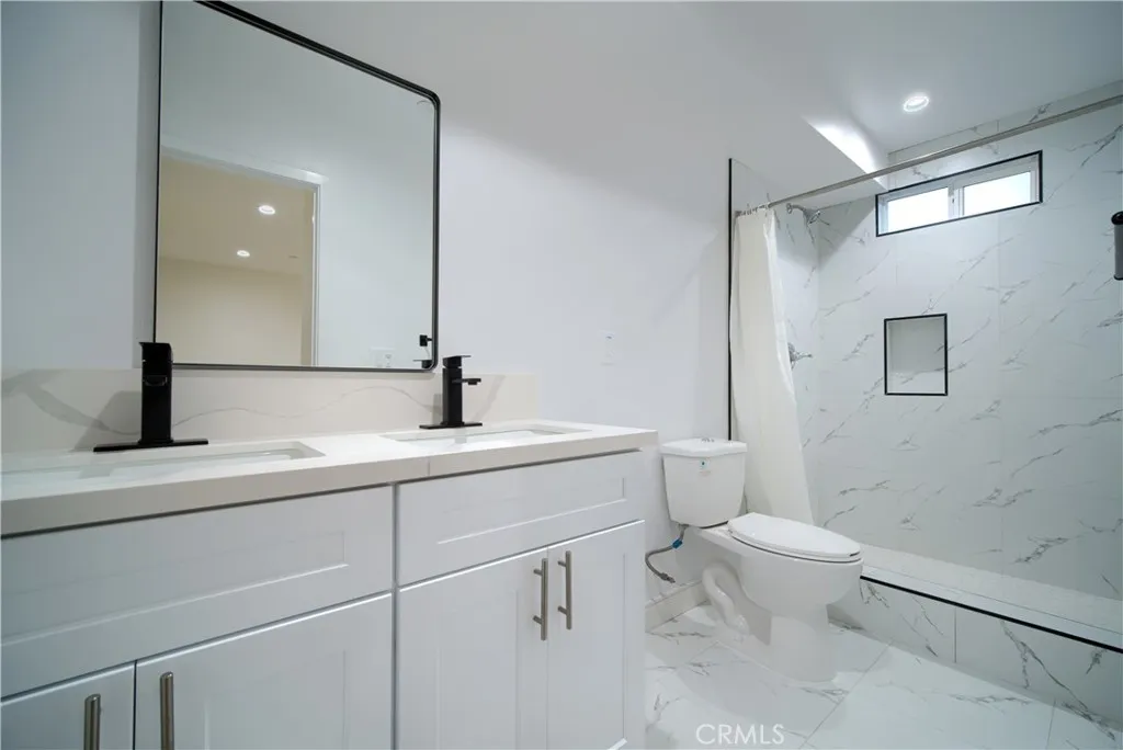 801 E 84th Place, Los Angeles, California 90001 home-pic-32