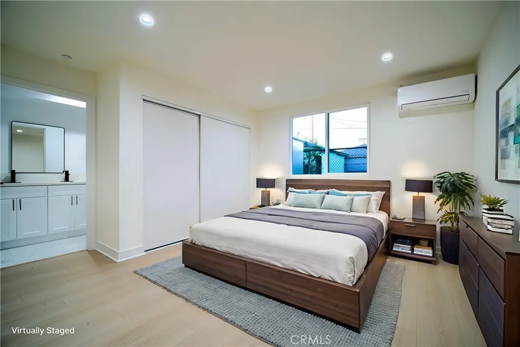 801 E 84th Place, Los Angeles, California 90001 home-pic-33