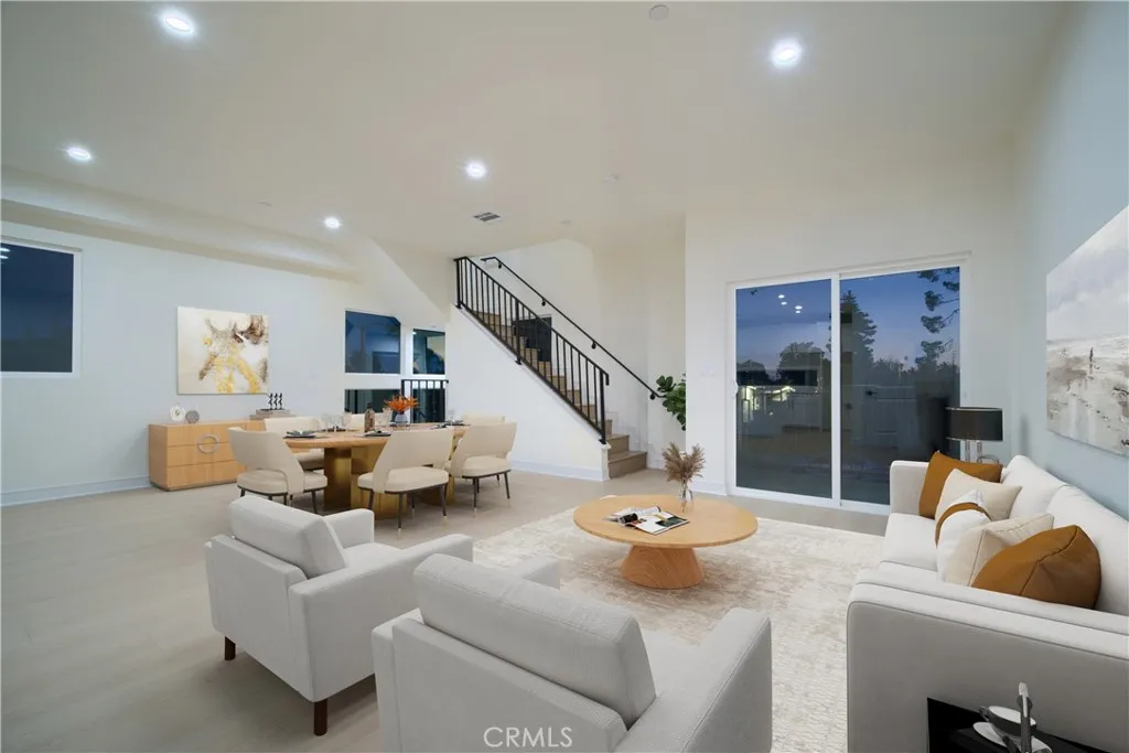 801 E 84th Place, Los Angeles, California 90001 home-pic-13