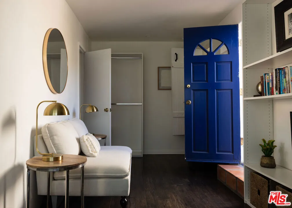 2041 Glencoe Way, Los Angeles, California 90068 home-pic-12