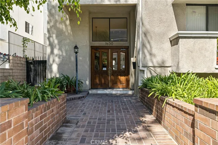 1630 S Bentley Avenue 103, Los Angeles, California 90025