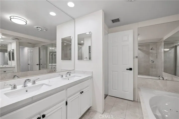 1630 S Bentley Avenue 103, Los Angeles, California 90025