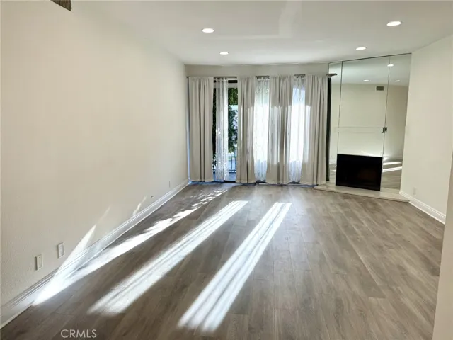 1630 S Bentley Avenue 103, Los Angeles, California 90025