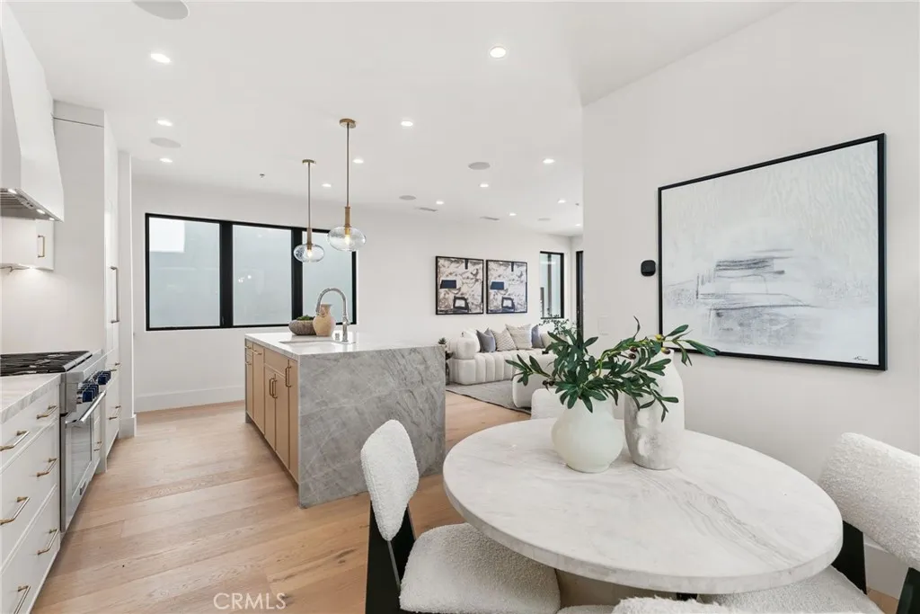 303 .5 Fernleaf, Corona Del Mar, California 92625 home-pic-10