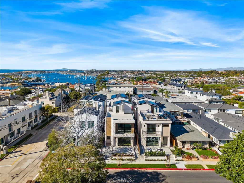 303 .5 Fernleaf, Corona Del Mar, California 92625 home-pic-1