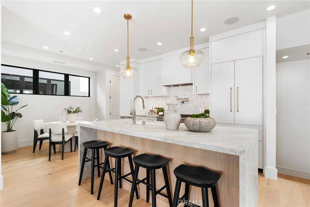 303 .5 Fernleaf, Corona Del Mar, California 92625 home-pic-6