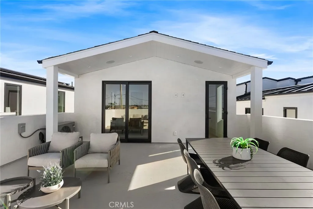 303 .5 Fernleaf, Corona Del Mar, California 92625 home-pic-26