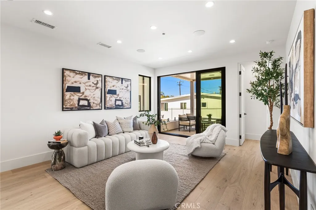 303 .5 Fernleaf, Corona Del Mar, California 92625 home-pic-11