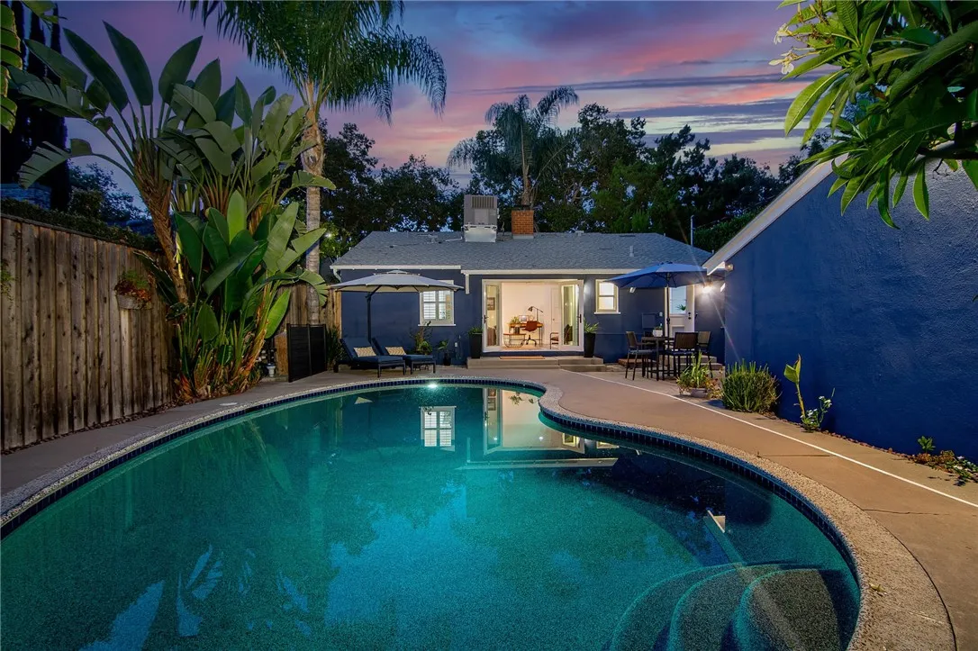 1520 W Riverside Drive W, Burbank, California 91506 home-pic-27