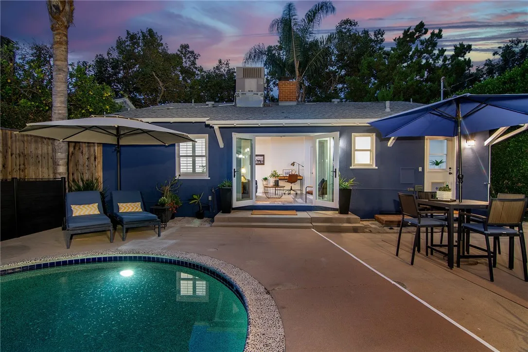 1520 W Riverside Drive W, Burbank, California 91506 home-pic-31