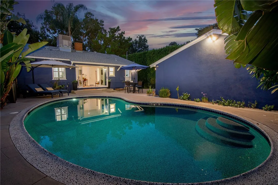 1520 W Riverside Drive W, Burbank, California 91506 home-pic-29