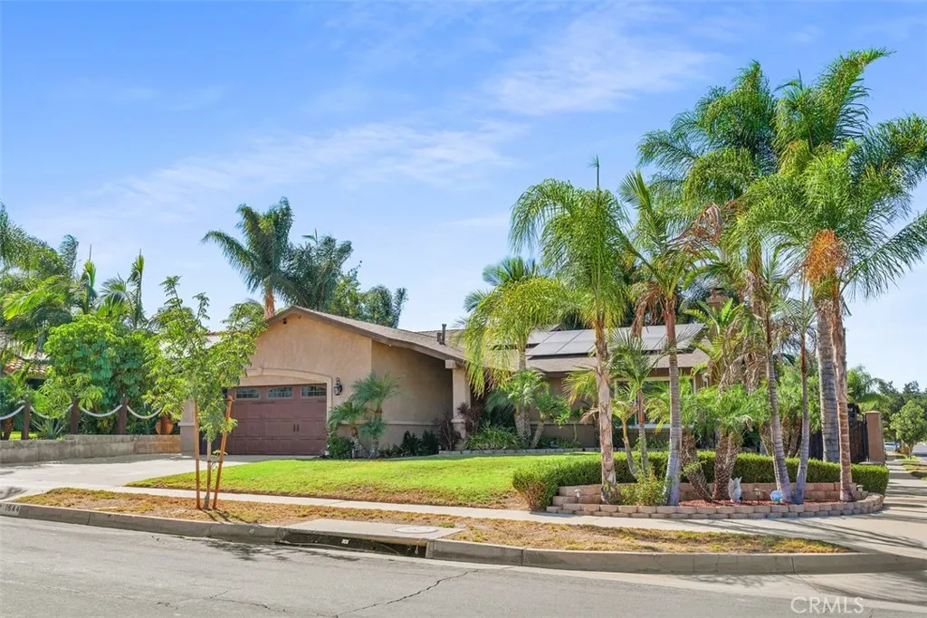 1644 Taylor, Corona, California 92882 home-pic-1