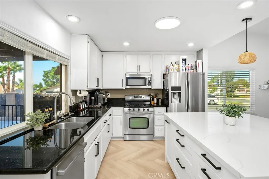 1644 Taylor, Corona, California 92882 home-pic-10