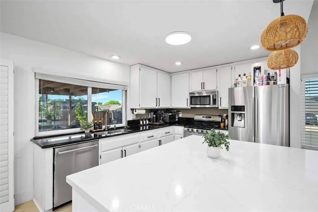 1644 Taylor, Corona, California 92882 home-pic-9