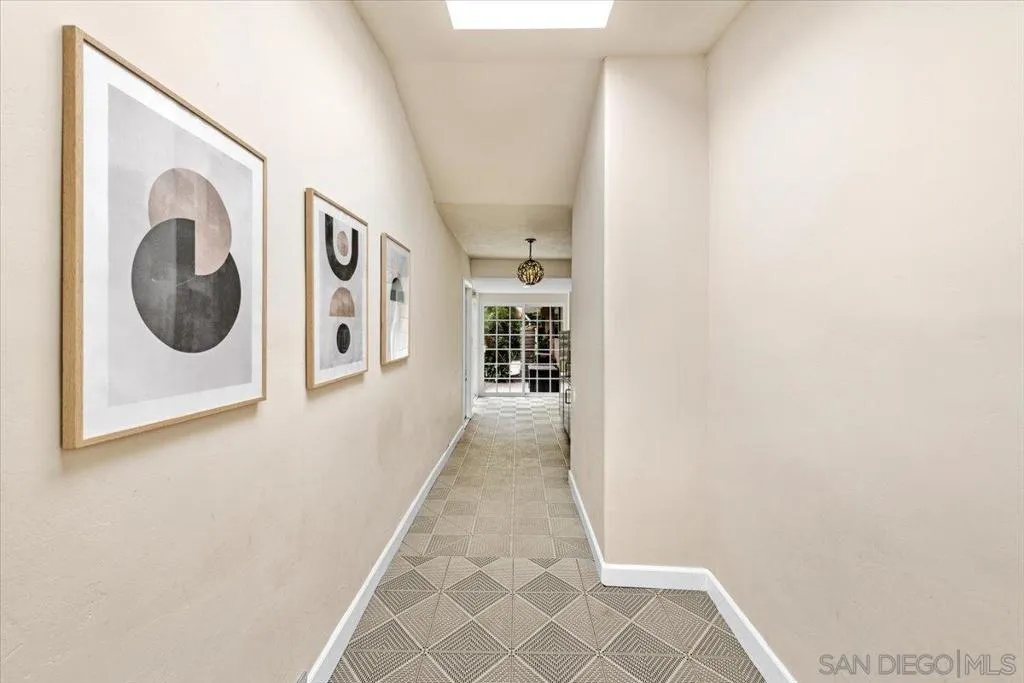 7202 Via Capri, La Jolla, California 92037 home-pic-15